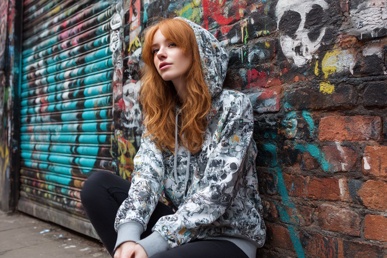 Hoodies_Under_30_That_Elevate_Rather_Than_Demote.womens_fashi_e0b5710f-ea72-4fd8-8313-90e3901b5ea7_1