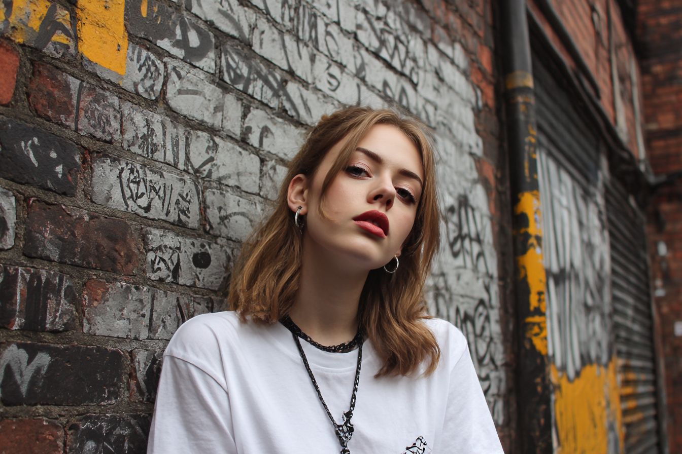 Oversized_Tees_Under_30_That_Still_Look_Intentional.womens_fa_51127660-5d09-4fc0-903d-a1e2ee93d34a_0